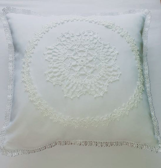 Snow White Cushion
