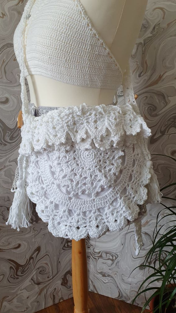 crochet lace round white shoulder bag