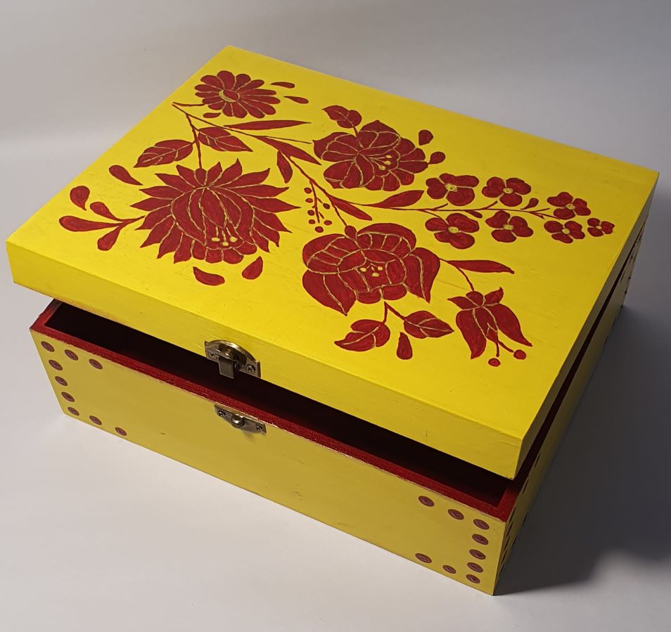yellow medium painted box