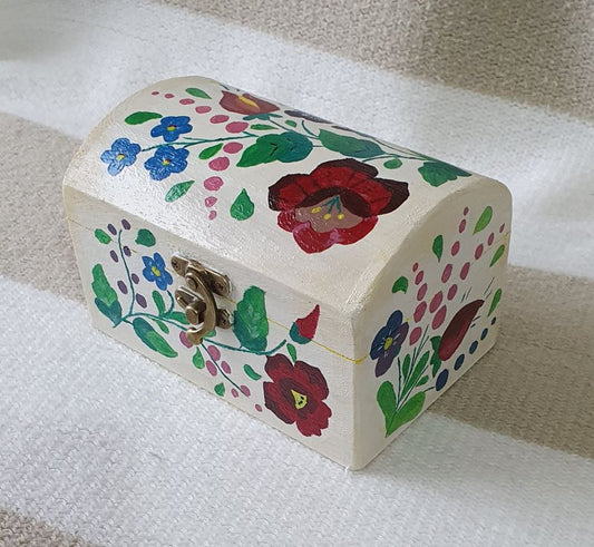 painted small wooden box white yellow and 